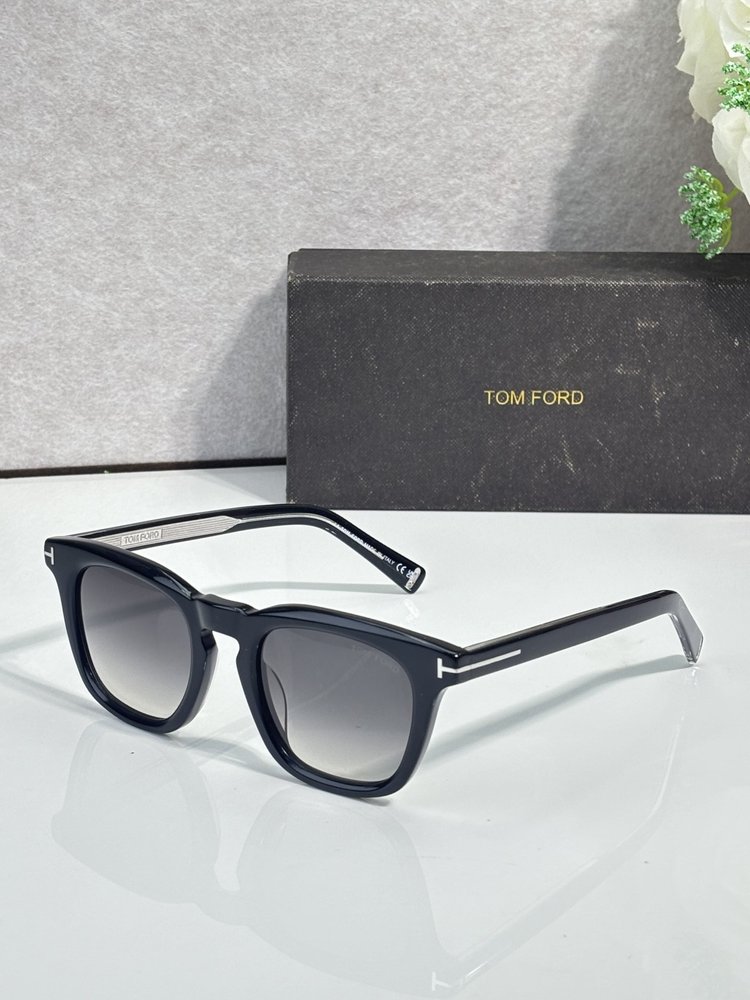 TOM FORD 선글라스 001-282338