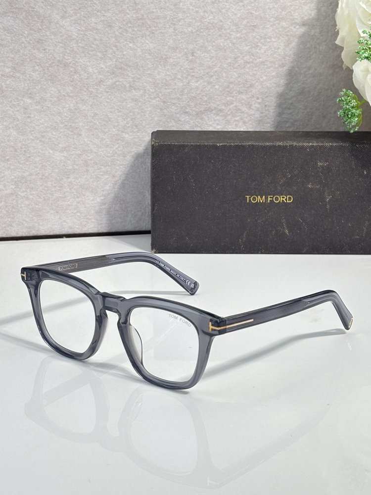 TOM FORD 썬글라스 블랙 001-282339