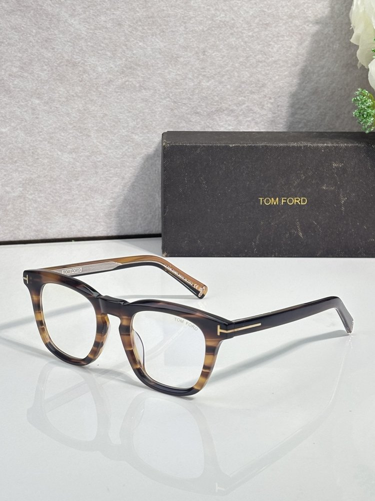 TOM FORD 썬글라스 블랙 001-282339