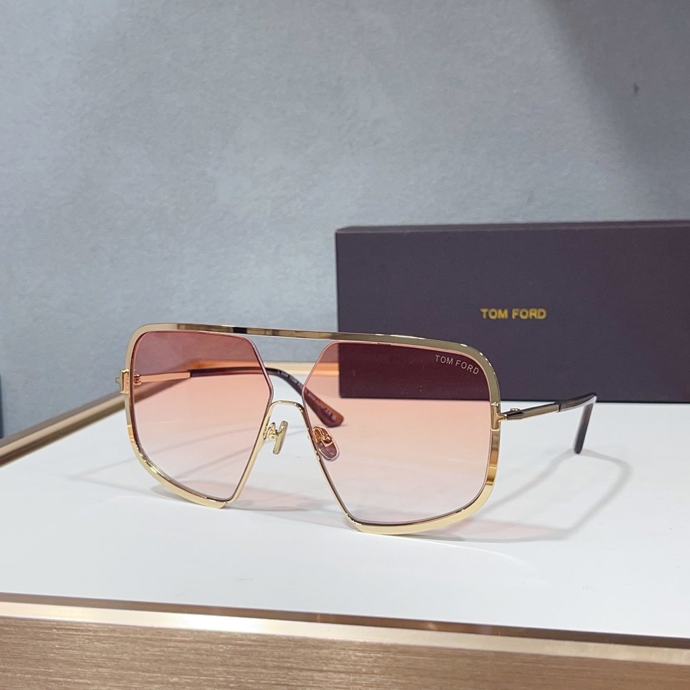 TOM FORD 선글라스 001-282354