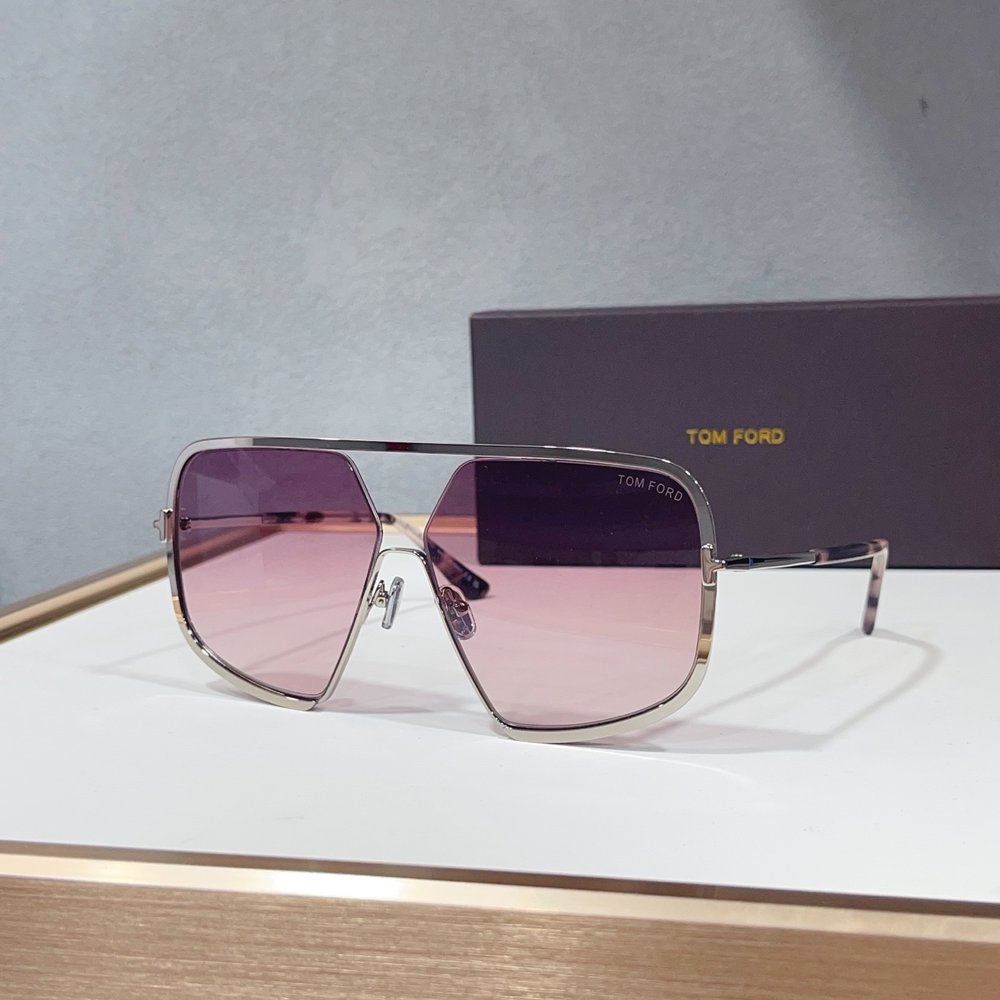 TOM FORD 선글라스 001-282354