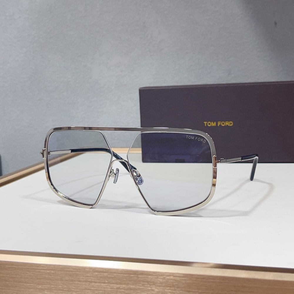 TOM FORD 선글라스 001-282354