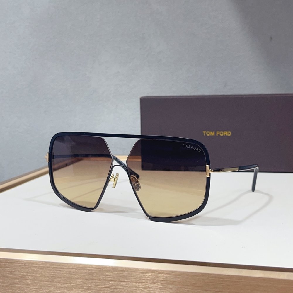 TOM FORD 선글라스 001-282354