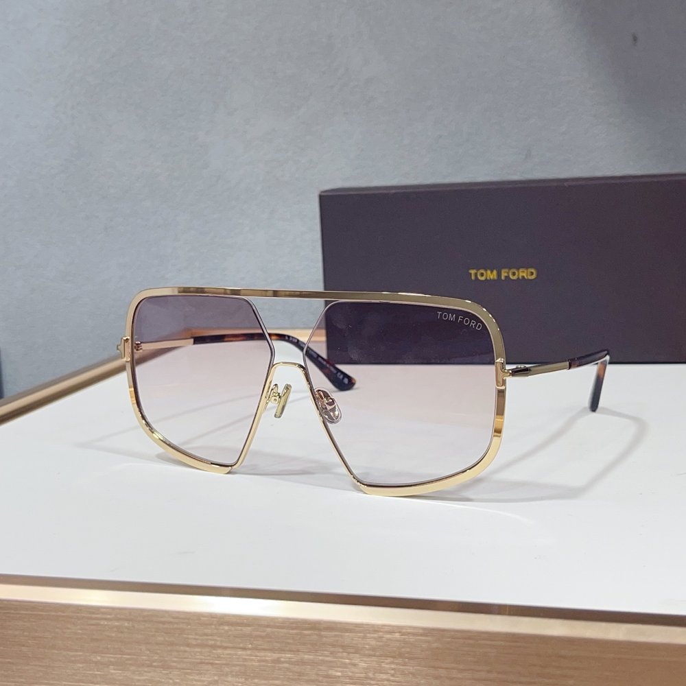 TOM FORD 선글라스 001-282354