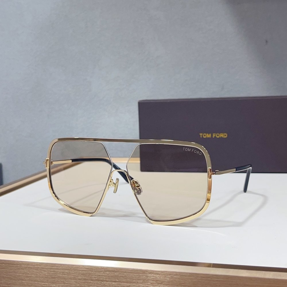TOM FORD 선글라스 001-282354