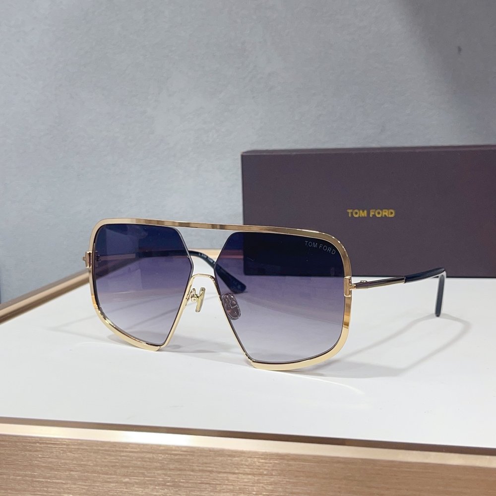 TOM FORD 선글라스 001-282354