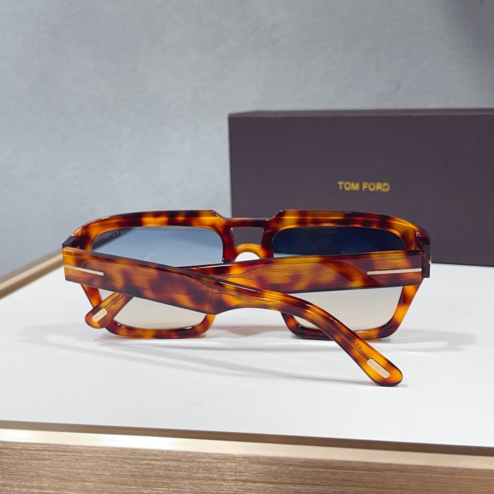 TOM FORD 톰포드 선글라스 001-282356