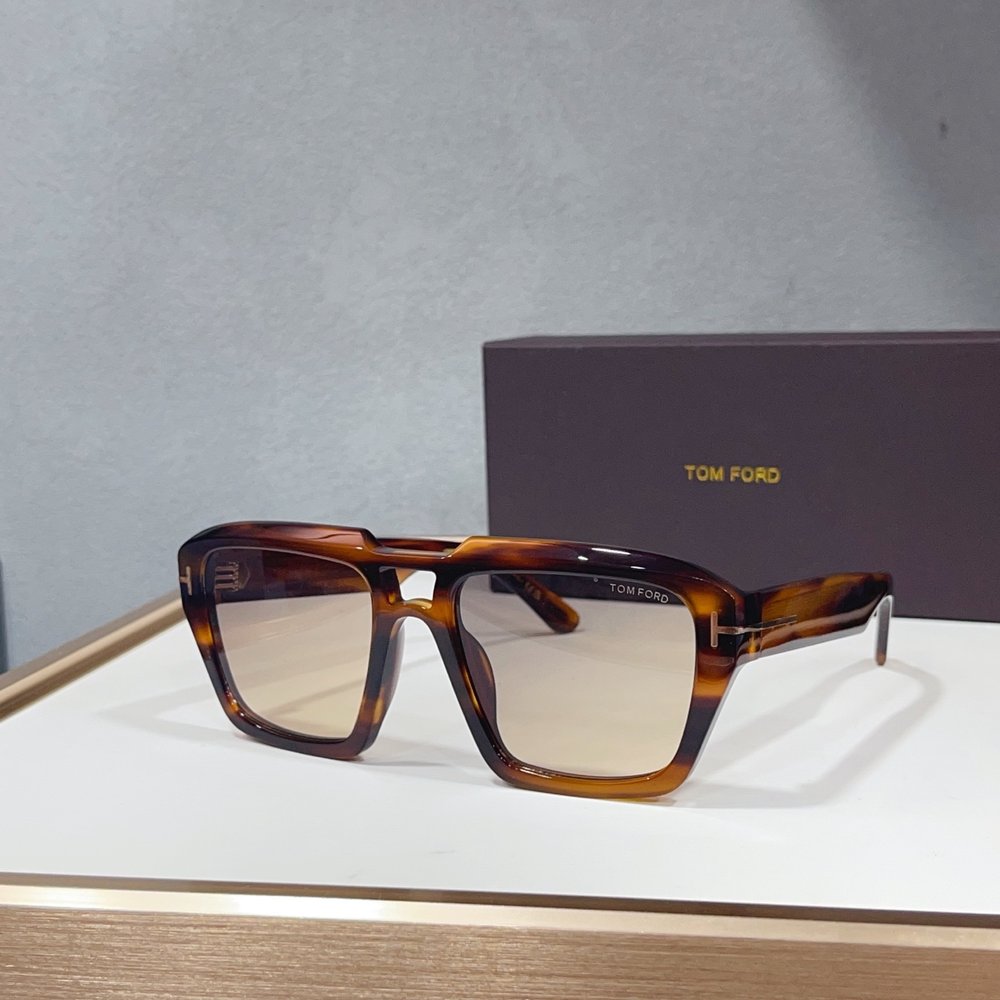 TOM FORD 선글라스 001-282357