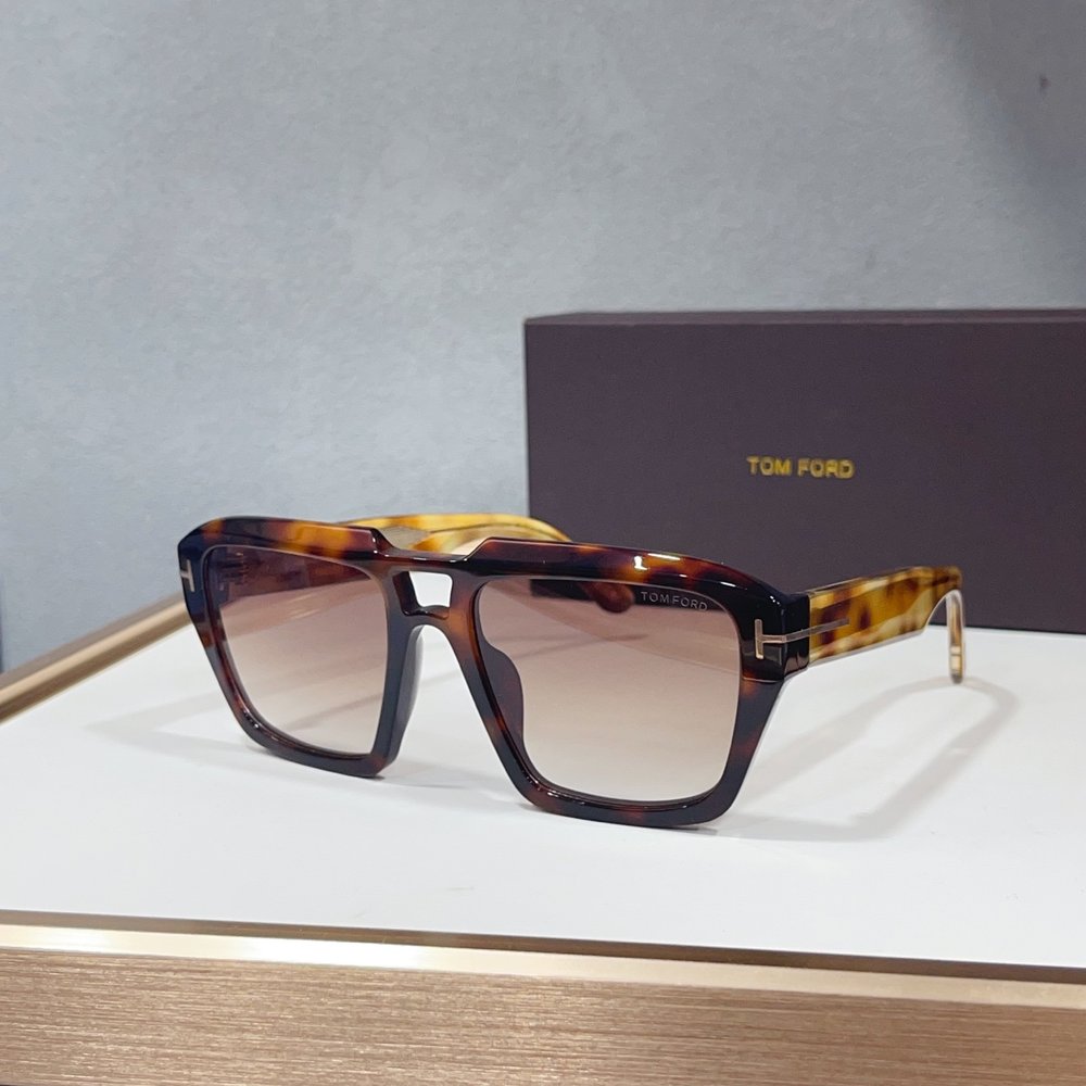 TOM FORD 선글라스 001-282357