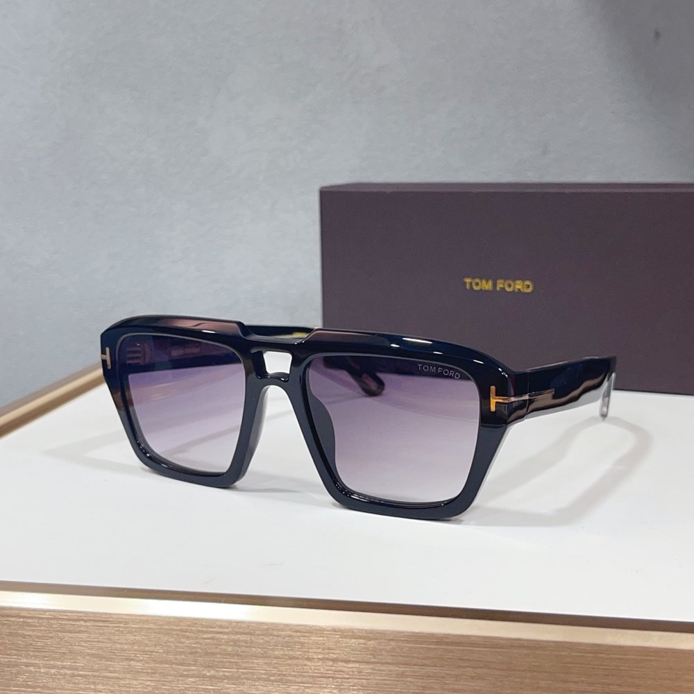 TOM FORD 선글라스 001-282357