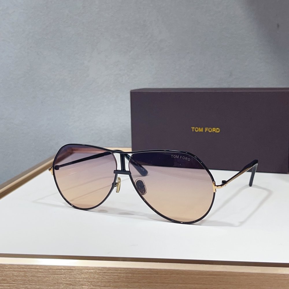 TOM FORD 선글라스 001-282359