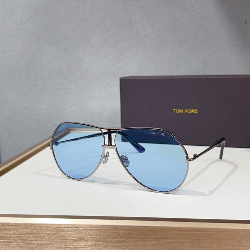 TOM FORD 선글라스 001-282359