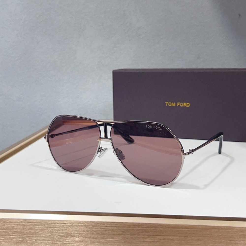 TOM FORD 선글라스 001-282359
