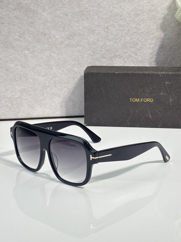 TOM FORD 톰포드 선글라스 001-282375