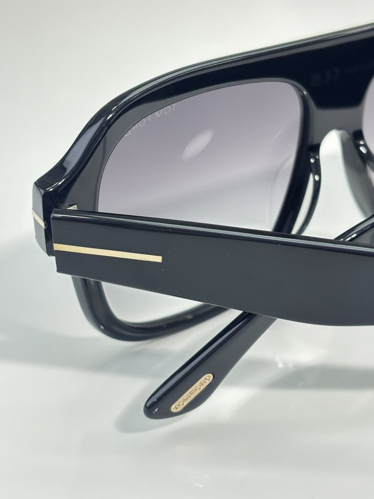 TOM FORD 톰포드 선글라스 001-282375