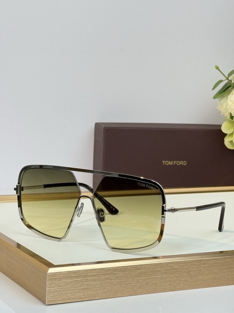 TOM FORD 클래식 선글라스 001-282383