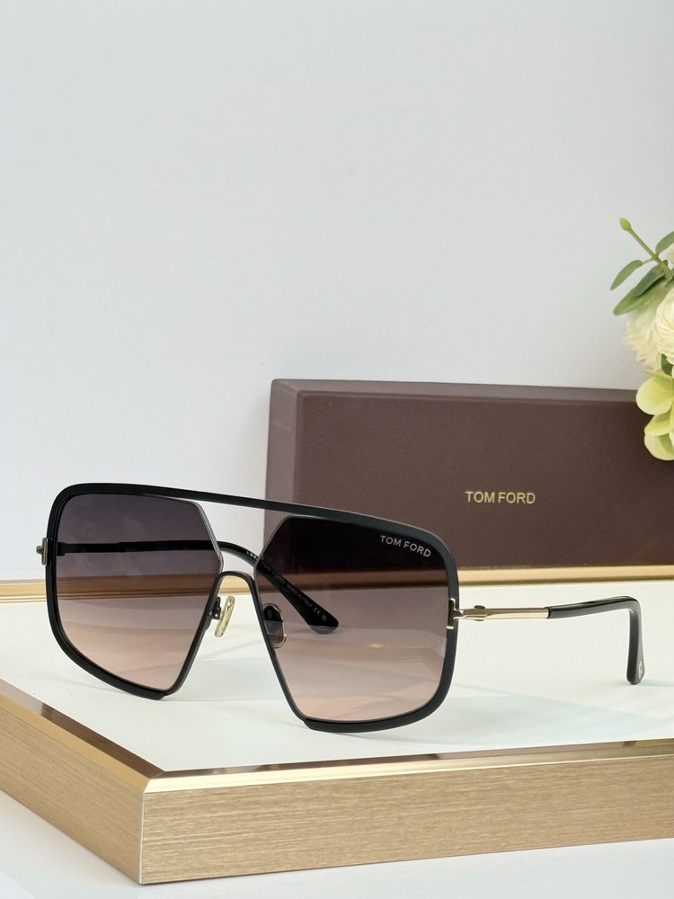 TOM FORD 클래식 선글라스 001-282383