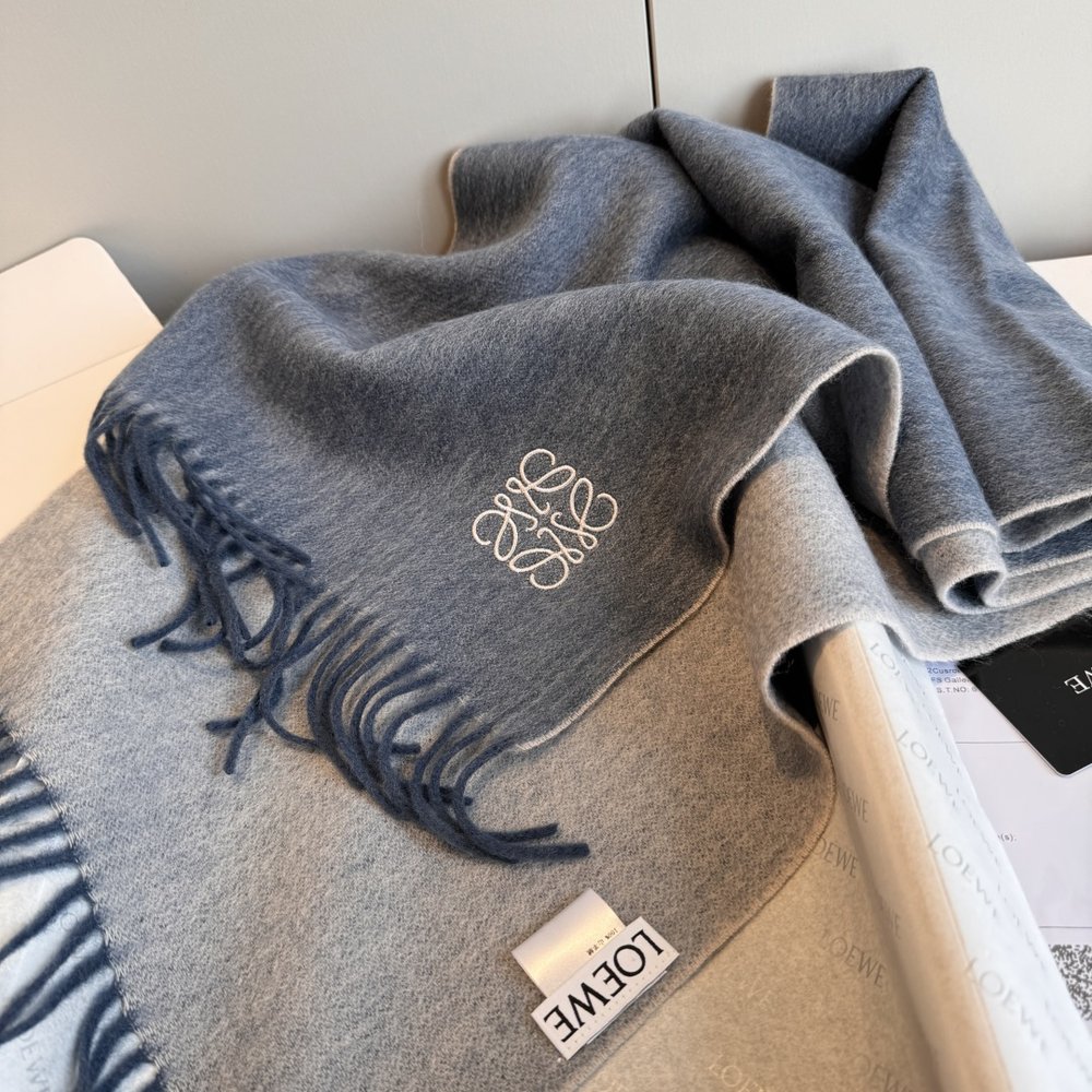 LOEWE 양면 컬러 캐시미어 머플러 001-282454