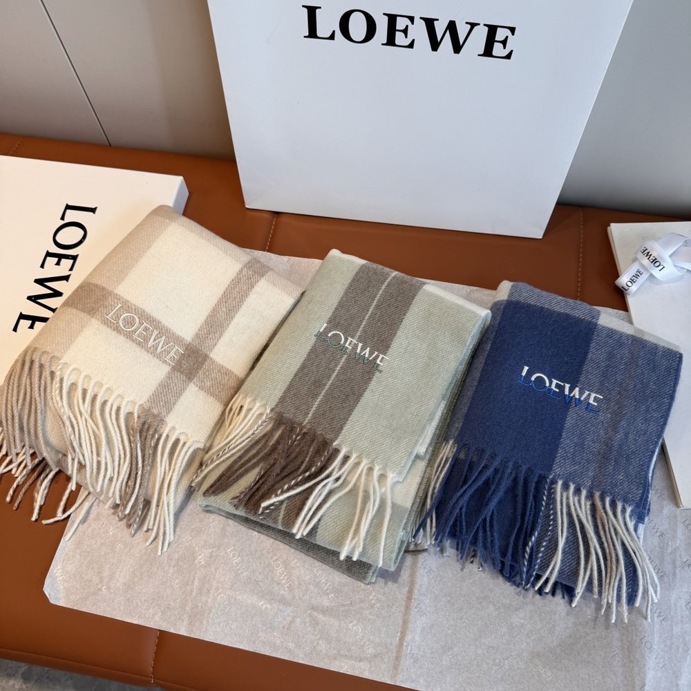 LOEWE 양면 자수 로고 캐시미어 머플러 001-282457