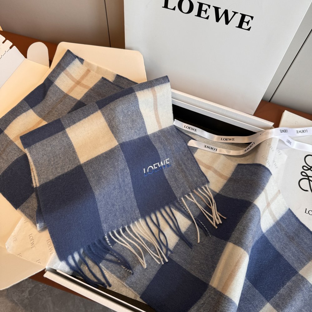 LOEWE 양면 자수 로고 캐시미어 머플러 001-282457