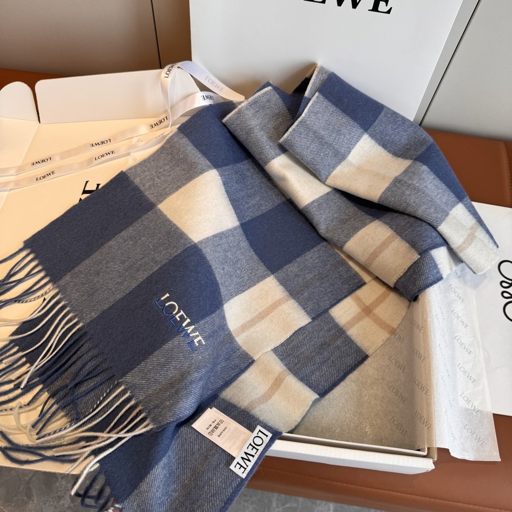 LOEWE 양면 자수 로고 캐시미어 머플러 001-282457