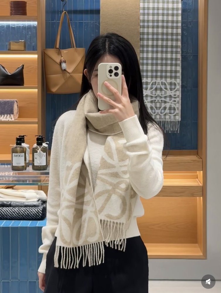 LOEWE 양면 캐시미어 머플러 001-282459