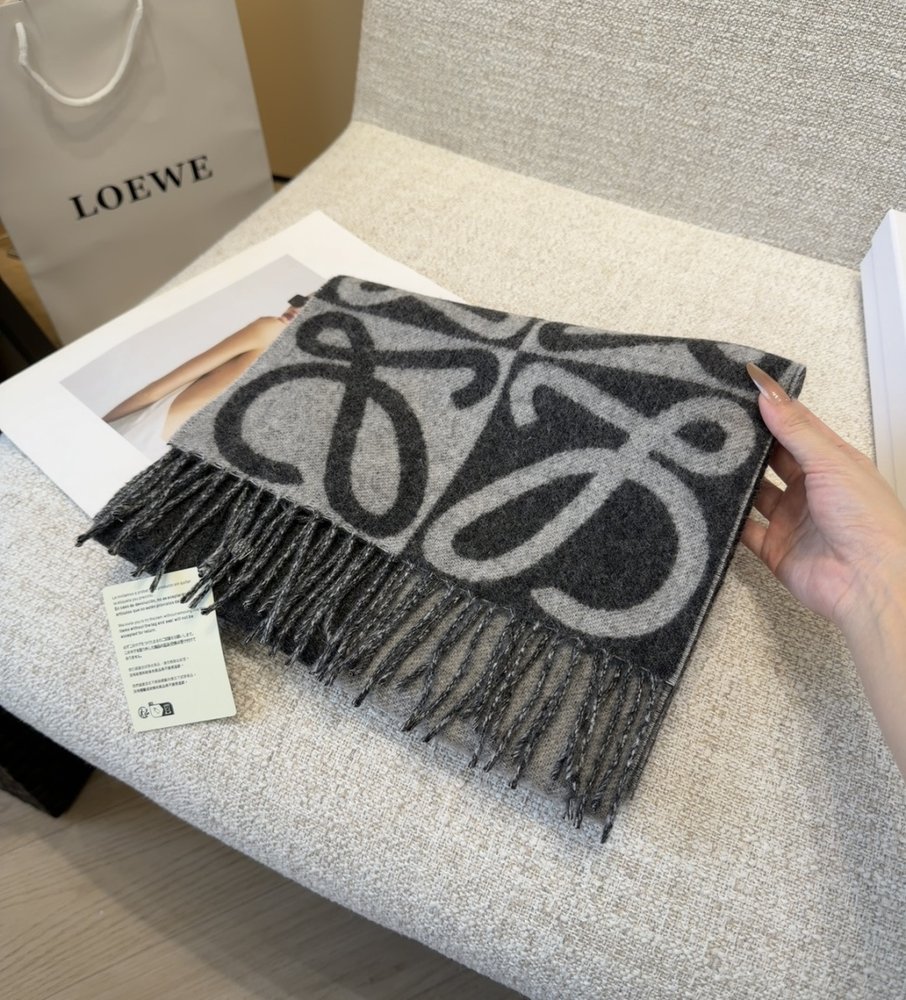 LOEWE 양면 캐시미어 머플러 001-282459