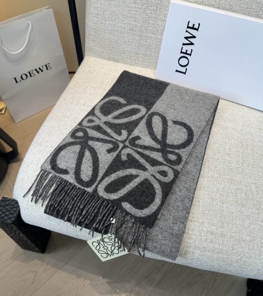 LOEWE 양면 캐시미어 머플러 001-282459