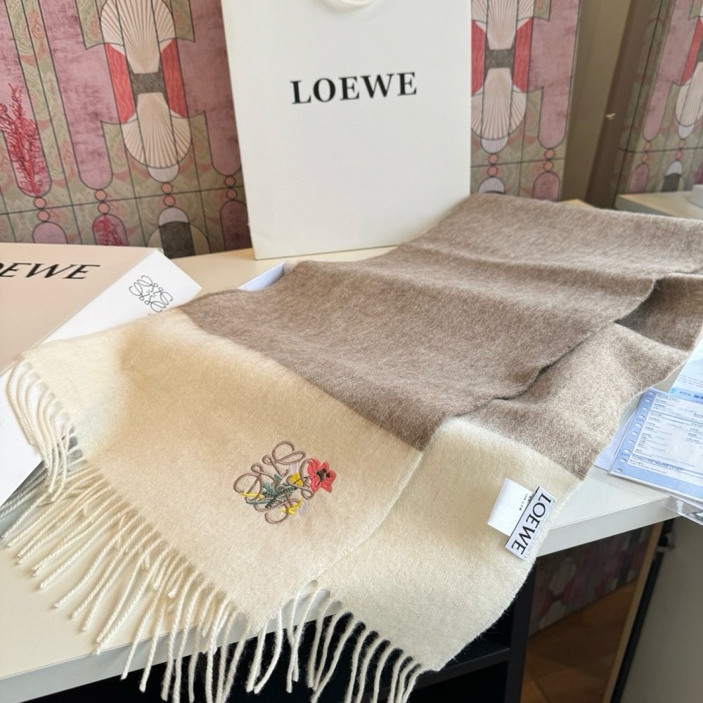 LOEWE 로에베 캐시미어 새와 꽃 자수 숄 001-282466