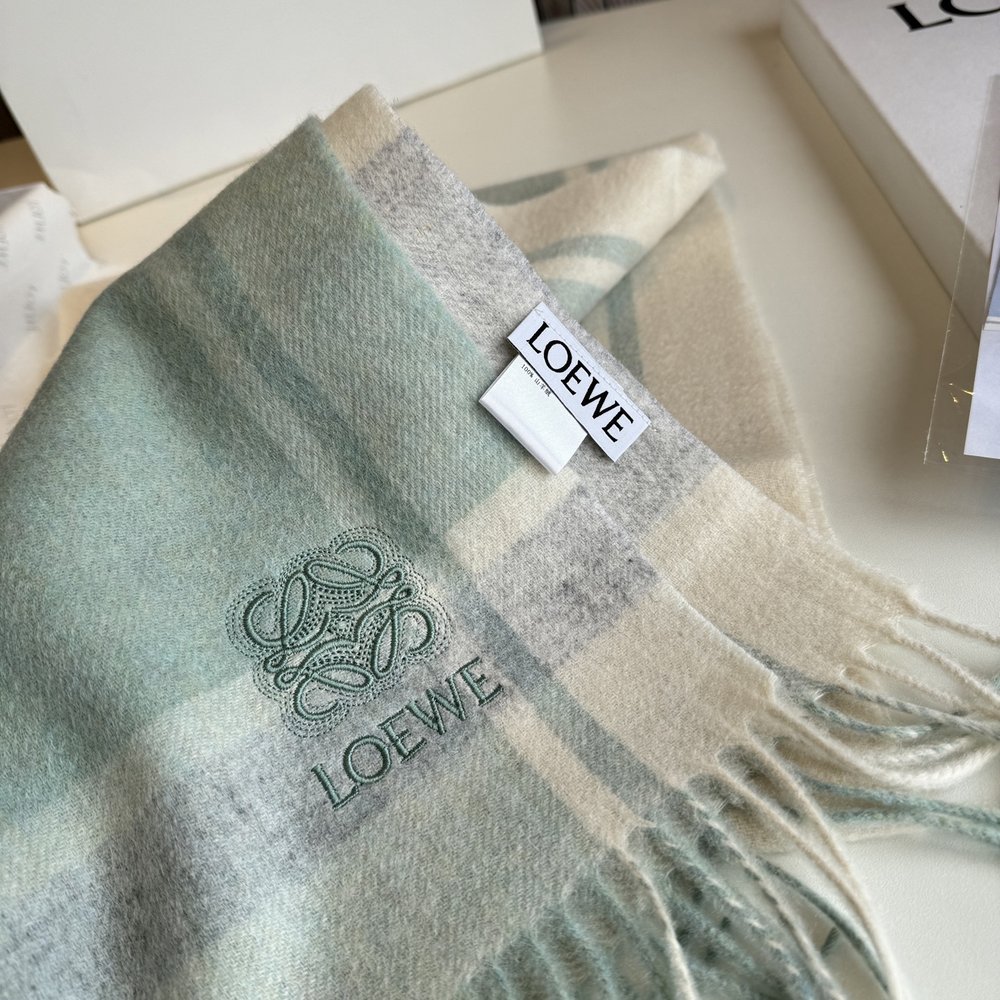 LOEWE 캐시미어 머플러 커플용 부드러운 컬러 001-282471