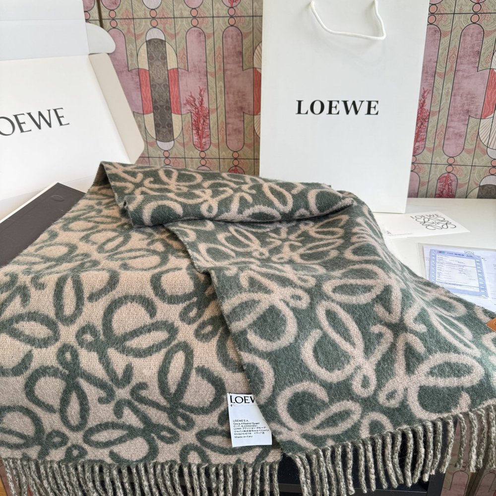 LOEWE 로고 스트라이프 롱 머플러 (쇼윈도 커스텀) 001-282472