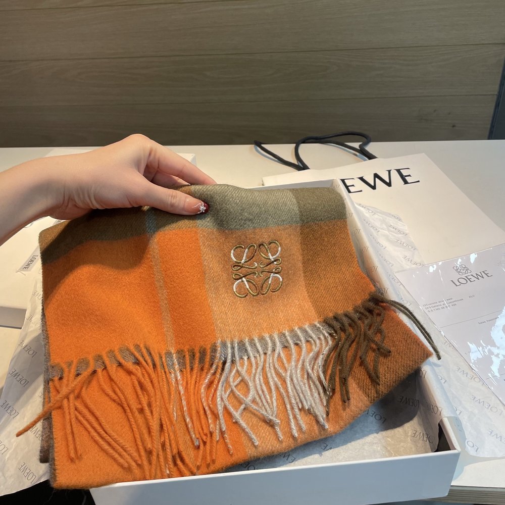 LOEWE 양면 컬러 캐시미어 스카프 001-282474
