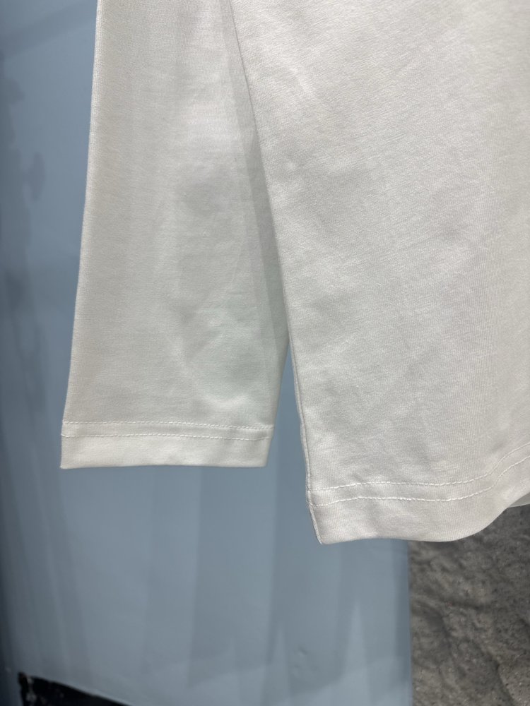 로에베 자수 로고 롱슬리브 티셔츠 001-282810