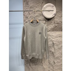 로에베 자수 라운드넥 스웨터 001-282814