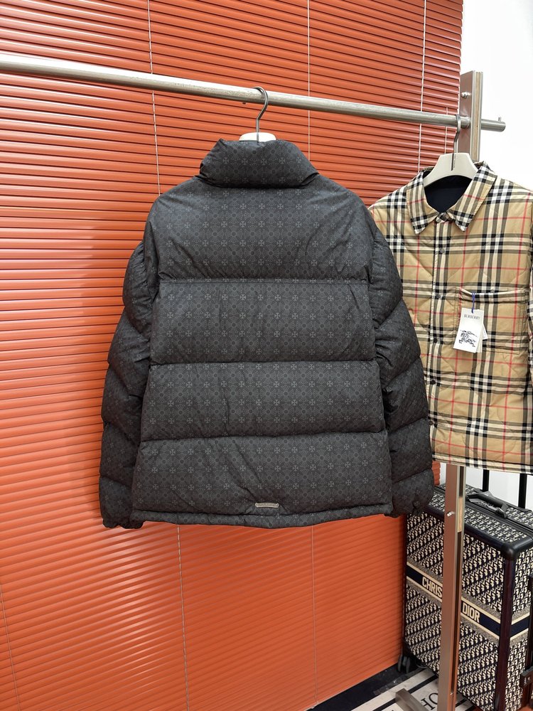 크롬하츠 다크 패턴 자카드 다운 점퍼 001-282871