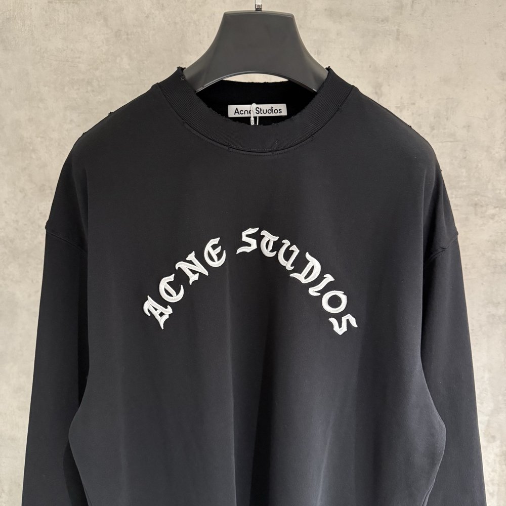Acne Studios 입체자수 긴팔 스웨트셔츠 001-282977