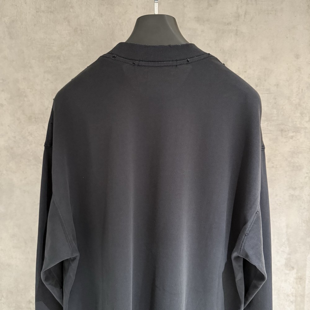 Acne Studios 입체 자수 긴팔 티셔츠 001-282978