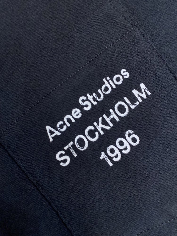 Acne Studios 워싱 데미지 롱슬리브 크루넥 티 001-282984