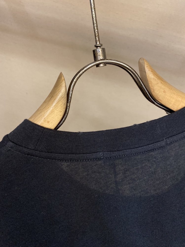 Acne Studios 워싱 데미지 롱슬리브 크루넥 티 001-282984