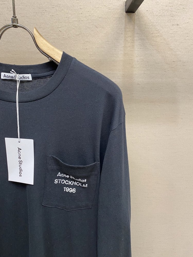 Acne Studios 워싱 데미지 롱슬리브 크루넥 티 001-282984
