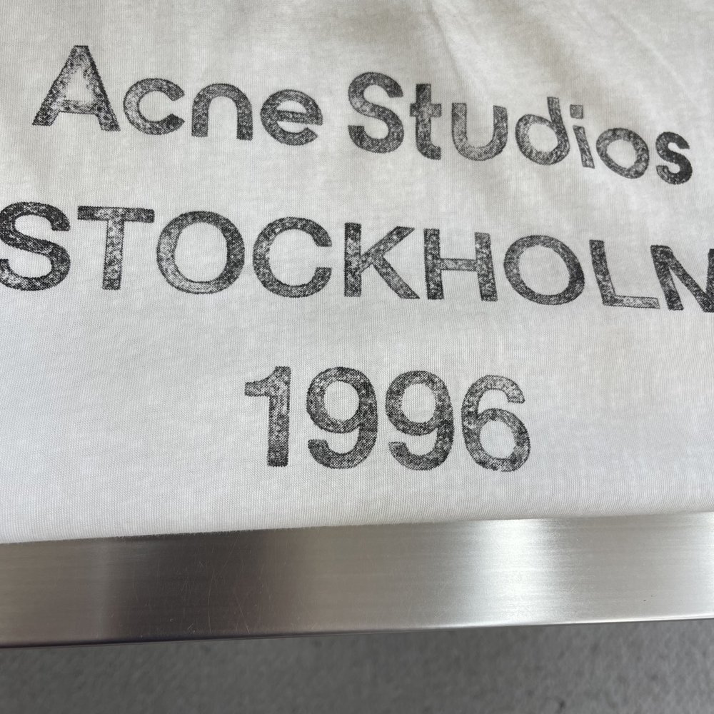 Acne Studios 스프레이 페인팅 빈티지 로고 긴 001-282989