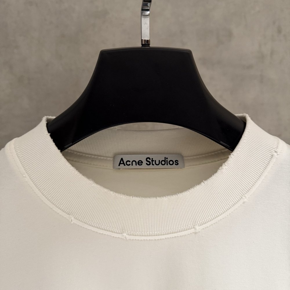 Acne Studios 입체 자수 긴팔 스웨트셔츠 001-282994