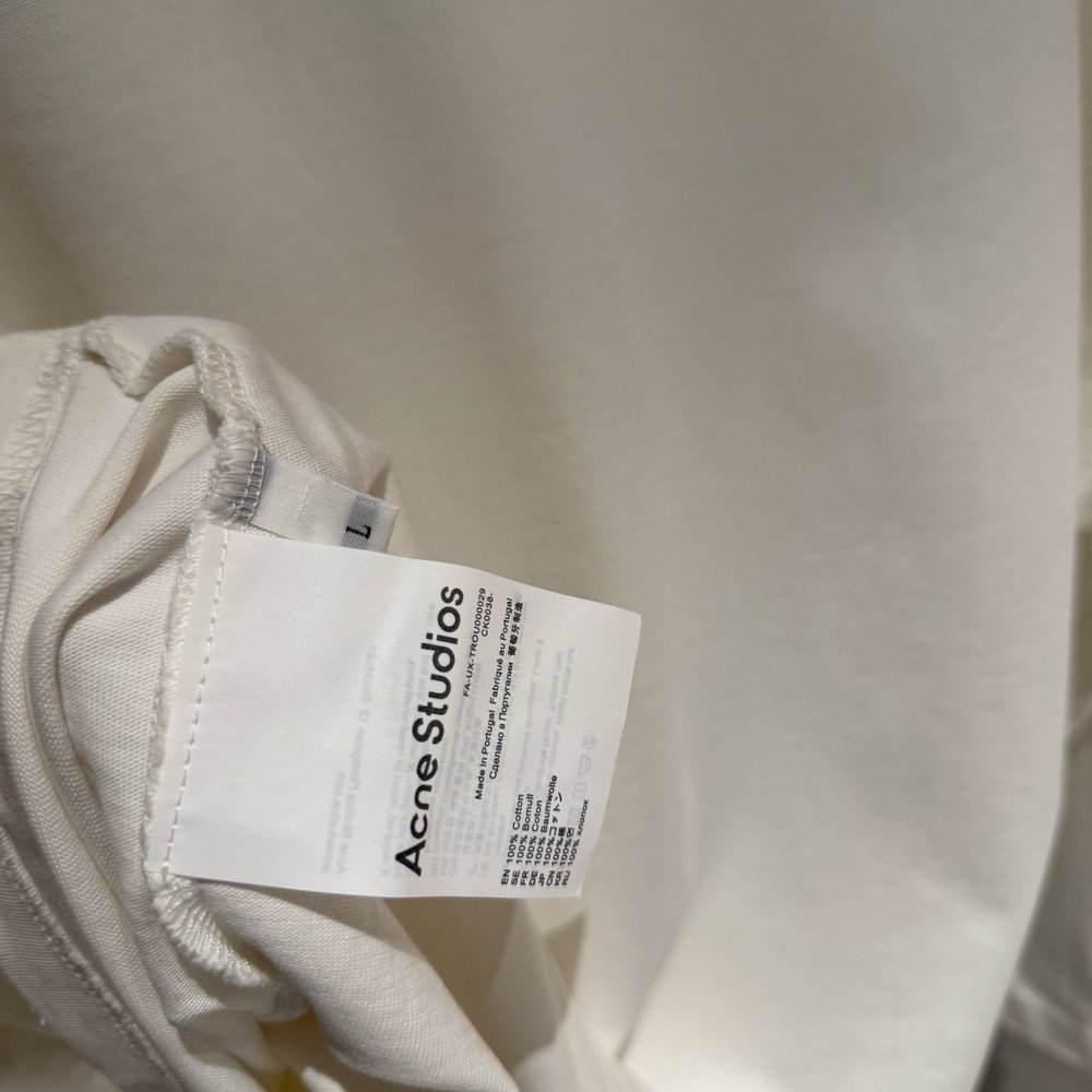 Acne Studios 입체 자수 긴팔 스웨트셔츠 001-282994