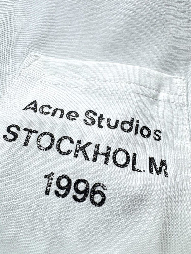 Acne Studios 1996 포켓 긴팔 티셔츠 001-283000
