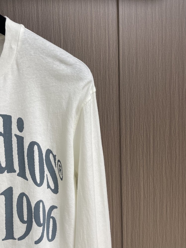 Acne Studios 스모크 컬러 롱슬리브 티셔츠 001-283004