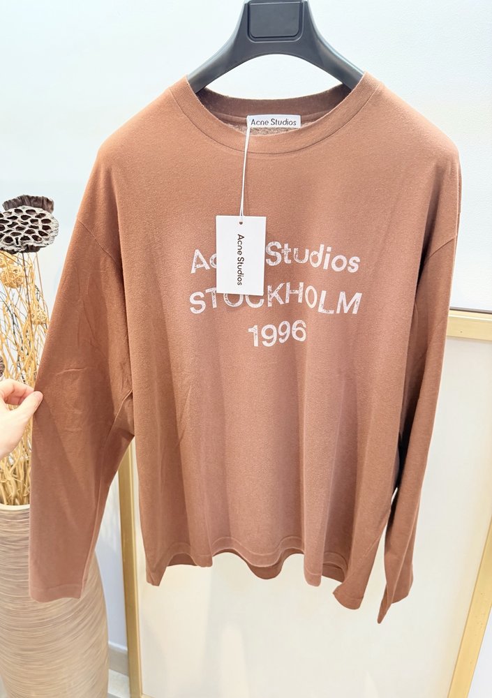 Acne Studios 빈티지 브라운 루즈핏 긴팔 티셔 001-283006