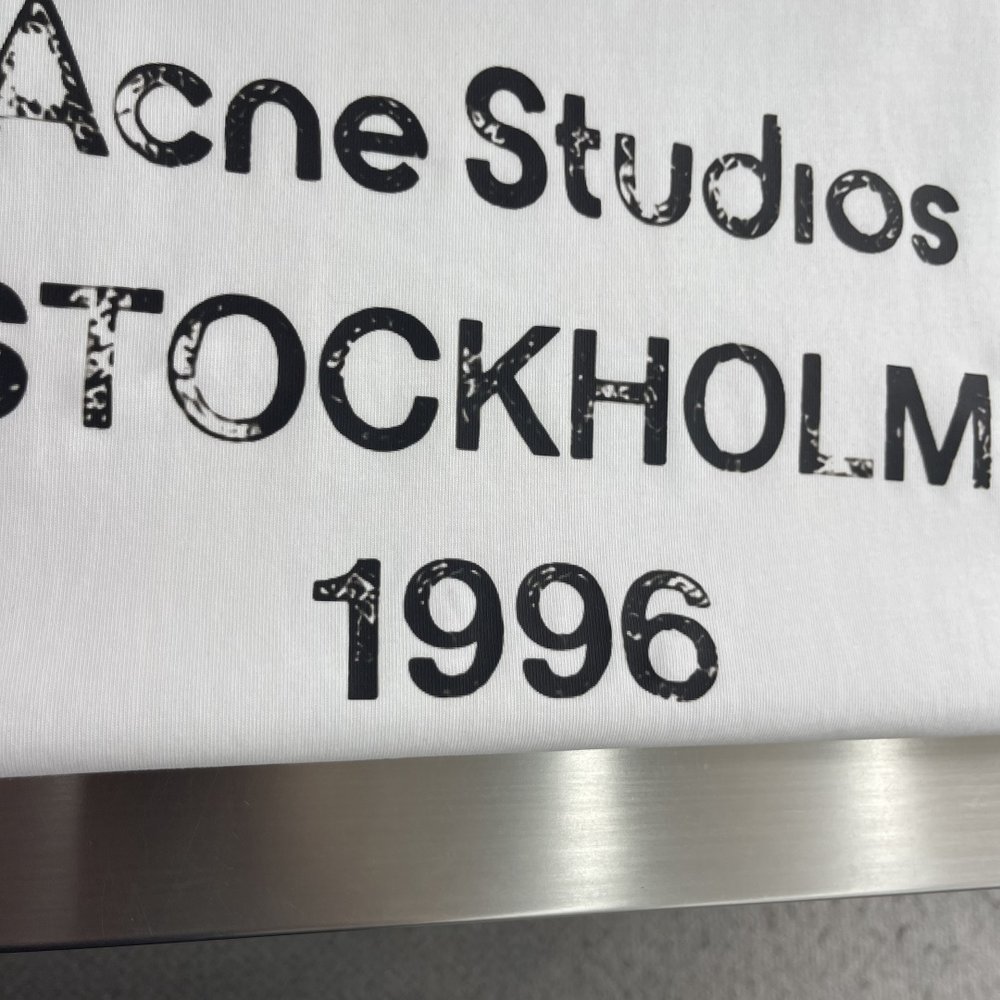 Acne Studios 빈티지 레터 롱슬리브 티셔츠 001-283008