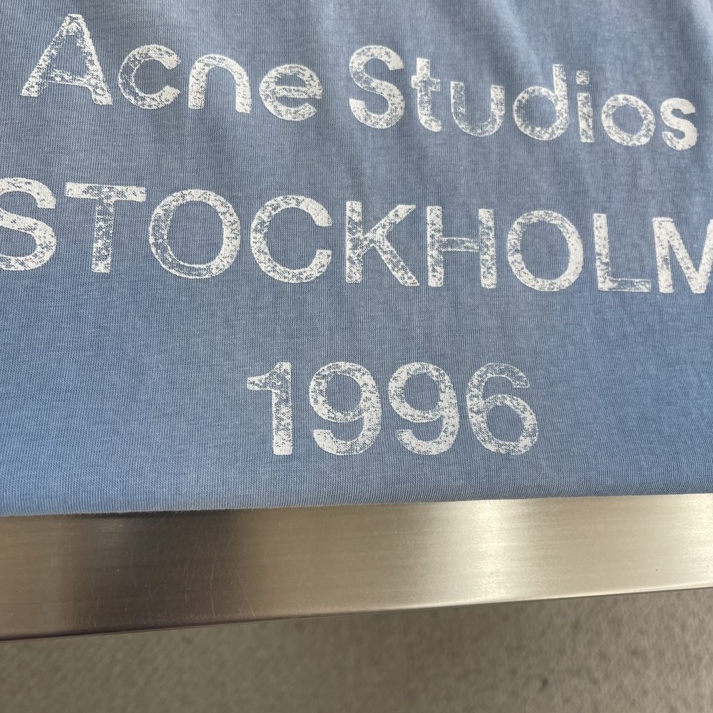 Acne Studios 스프레이 빈티지 로고 롱슬리브 001-283046