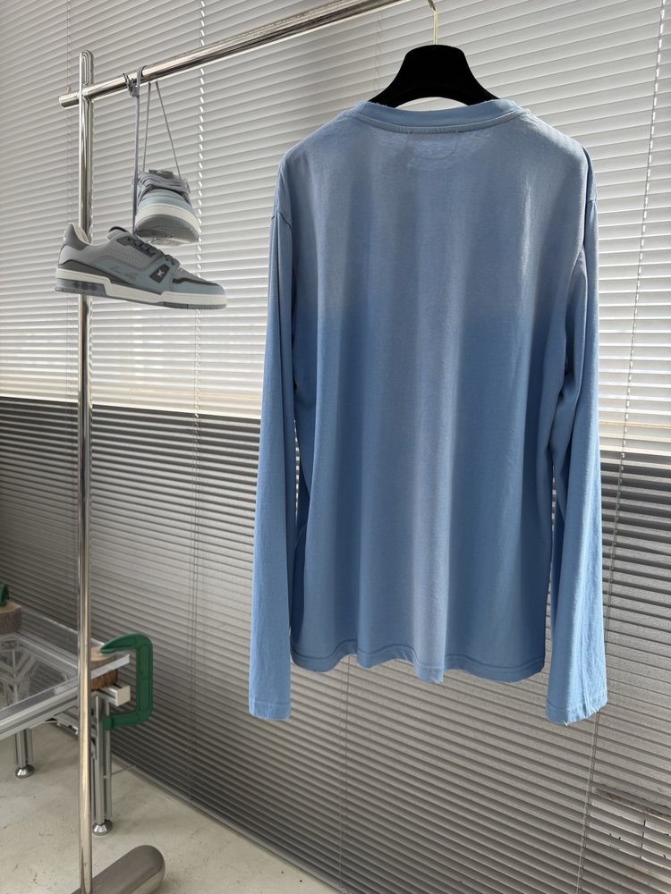 Acne Studios 스프레이 빈티지 로고 롱슬리브 001-283046