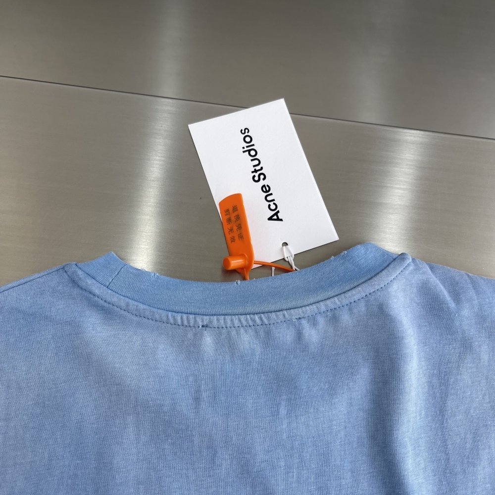 Acne Studios 스프레이 빈티지 로고 롱슬리브 001-283046